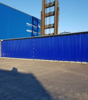 40′ Storage Container With Tarpaulin Wall