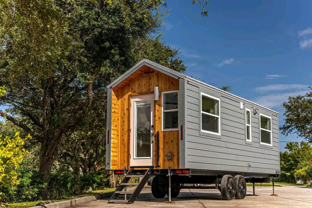 483485948_647600417861983_5974802639601260979_n-1.jpg Affordable Steel Box Homes - Image 1