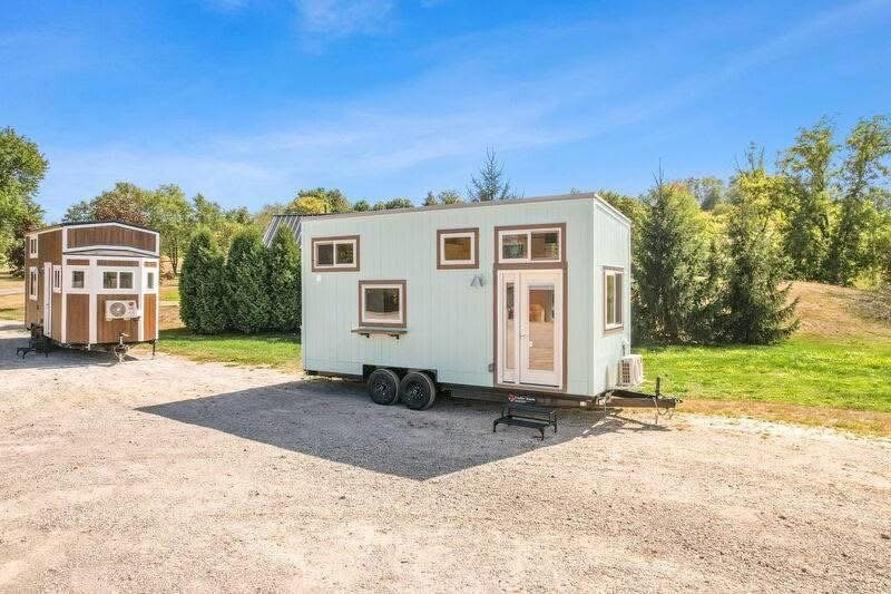 IMG_7689.jpeg Tiny homes - Image 1