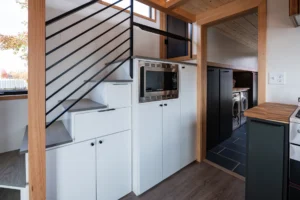 Cold-climate tiny house - Image 9