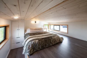 Cold-climate tiny house - Image 6