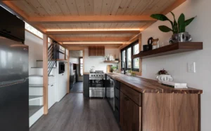 Cold-climate tiny house - Image 3