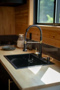 Single-floor tiny house fits working and living spaces into 21 ft - Image 6