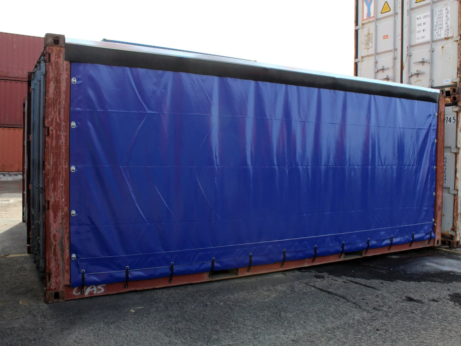 img2220-1 20′ Storage Container With Tarpaulin Wall - Image 1
